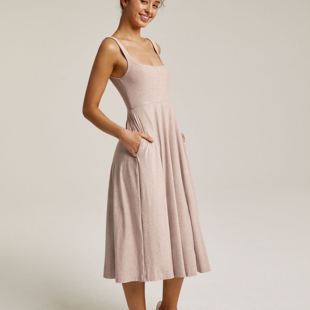 Featherweight At The Ready Square Neck Dress Size M Chai